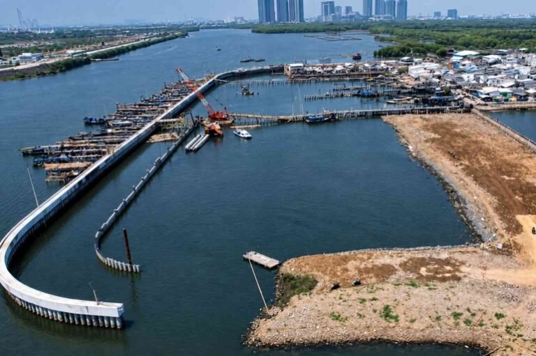 Safeguarding Pantura: Harmonizing Economic Growth and Coastal Resilience