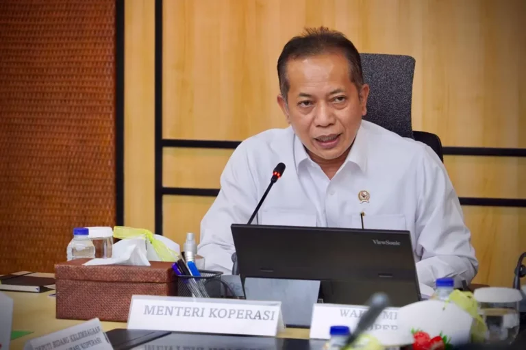 Pemerintah Perkuat Peran Koperasi Melalui Penyaluran Gaji PNS dan Pensiunan